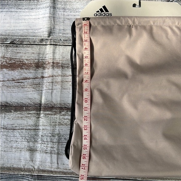 Adidas Classic 3S2 Drawstring Sackpack Wonder Beige and Black with Sporty Design - Picture 3 of 8